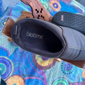 Biotime slippers,provide orthotic support.